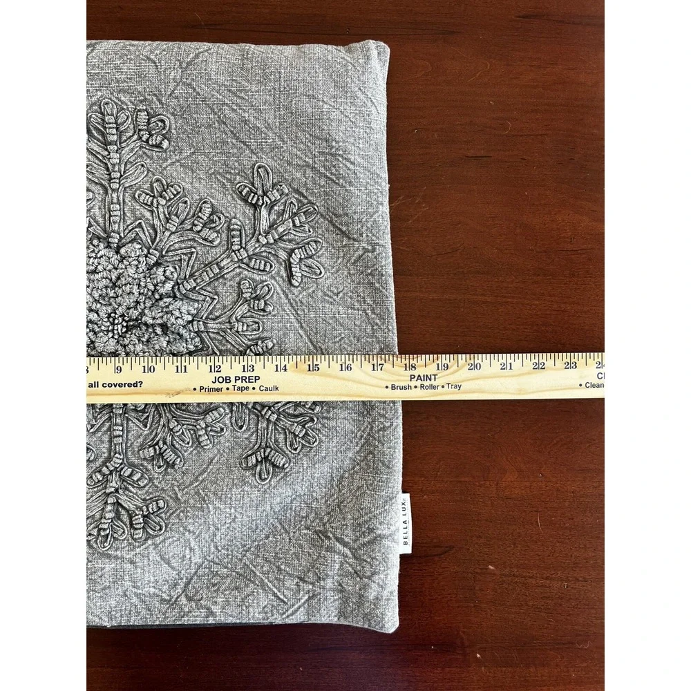 Bella Lux Pillow Case‎ Cover Crewel Embroidered Snowflake Gray Down Pillow (2)